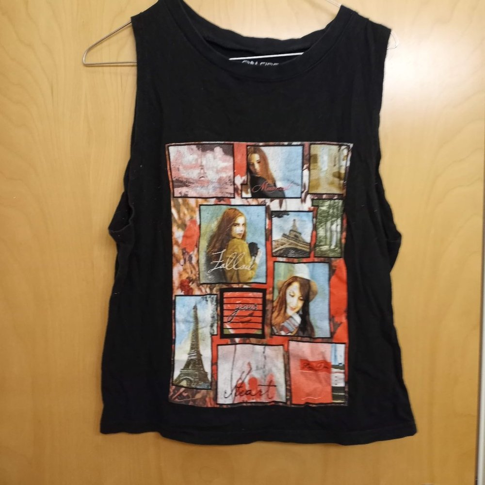 Sleeveless Tank Top WIth French Inspired Print